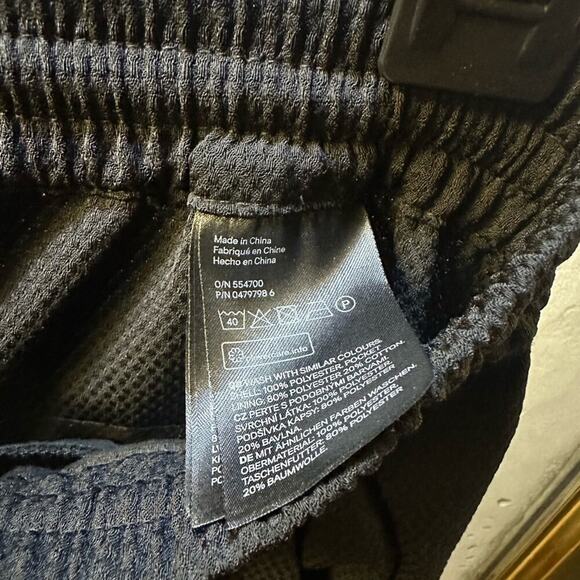 H&M Black Straight Pull On‎ Elastic Waist Pants Slacks Size 8 - Picture 3 of 4